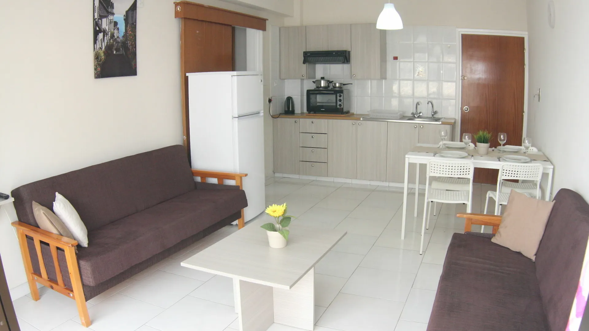 Staycentral Larnaka 0*,