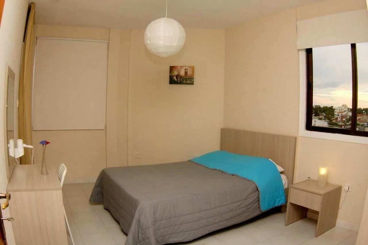Staycentral Larnaka 0*,  Zypern