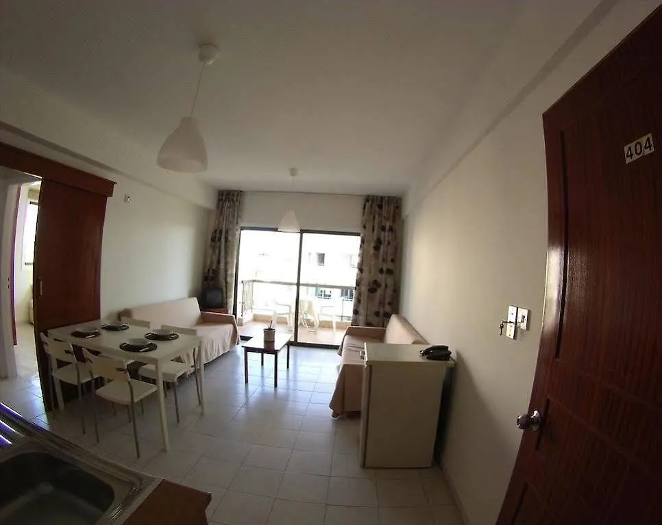 Staycentral Larnaka 0*,  Zypern